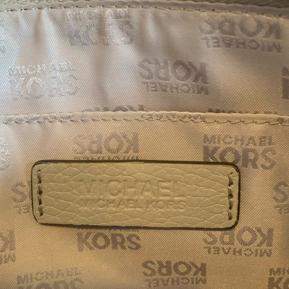 Like New, Michael Kors, Gray pebbled leather wristlet. Pristine condition!! - Picture 3 of 7